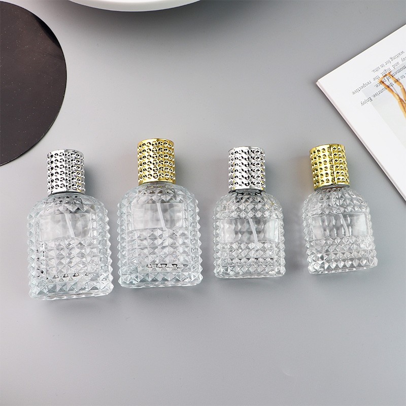 ：Factory price  pineapple shape 30ml 50ml 100ml fancy perfume glass bottle (4)