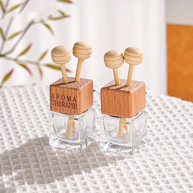 Square shape clear 8ml wooden hanging  car perfuem bottle with clip (2)
